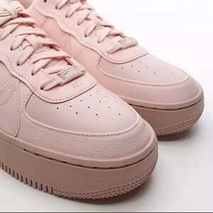 NIKE AIRFORCE 1 PLT.AF.ORM PINK SIZE 8 New